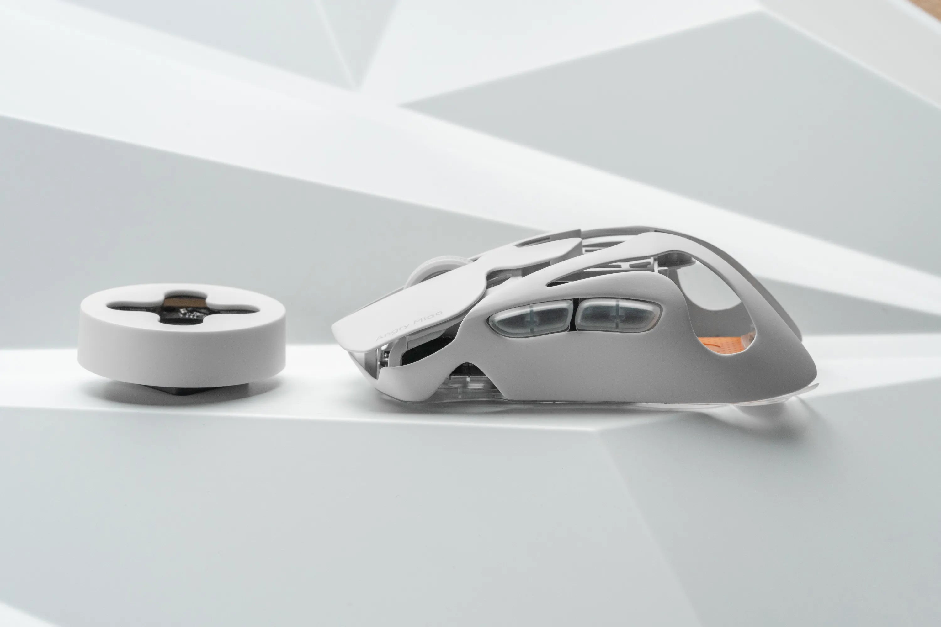 AM INFINITY .97 : Wireles Ultralight Magnesium Alloy Gaming Mouse - Angry Miao