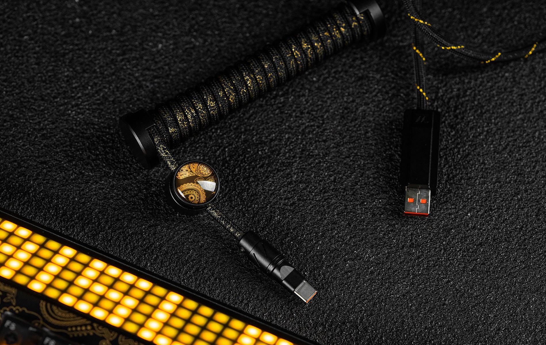 WINSHOP Coiled Aviator Cable for CYBERBOARD Gold Paisley - Angry Miao