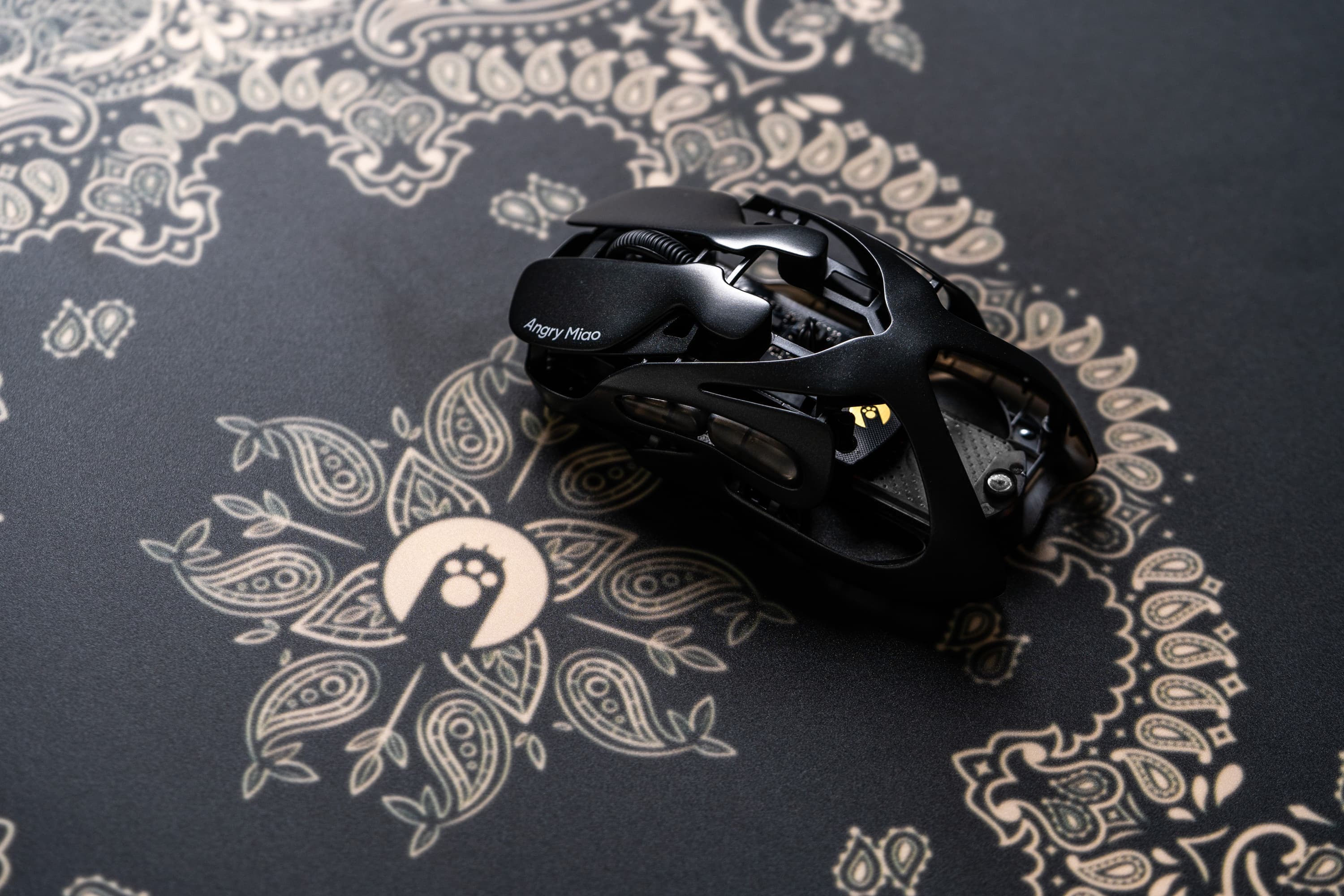 AM SilkGlass Gaming Mouse Pad - Angry Miao