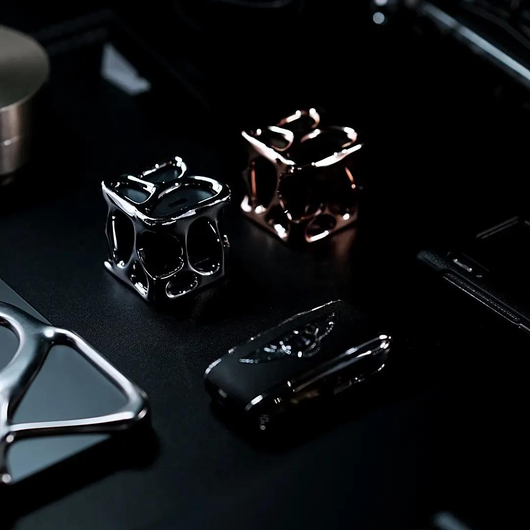 AM Emptiness Charger: Smallest & Coolest GaNFast Charger - Angry Miao
