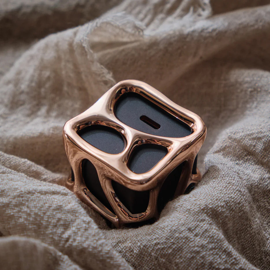 AM Emptiness Charger: Smallest & Coolest GaNFast Charger - Angry Miao