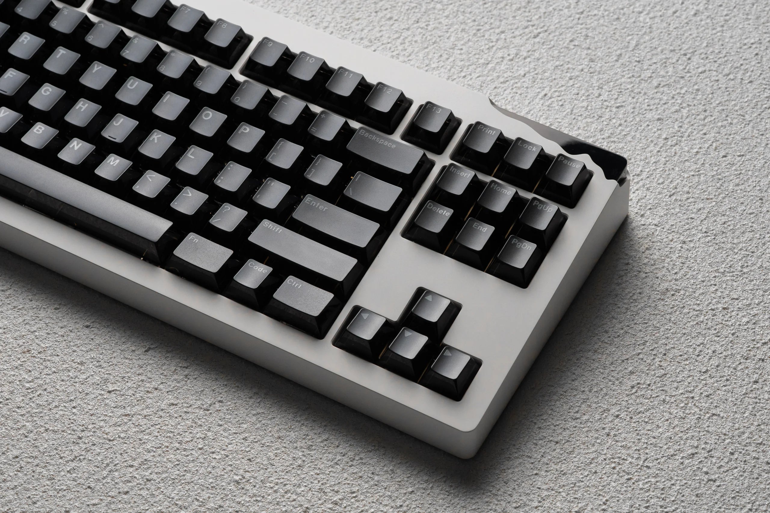 Relic80 frost keycaps desk angle