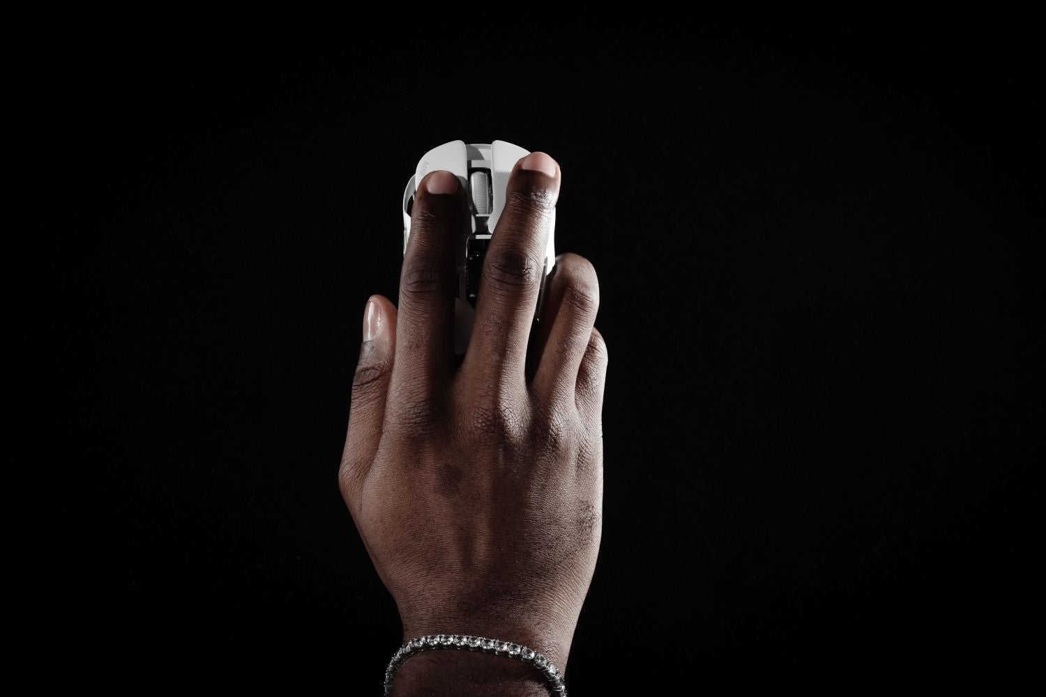Claw vs Palm vs Fingertip Grip