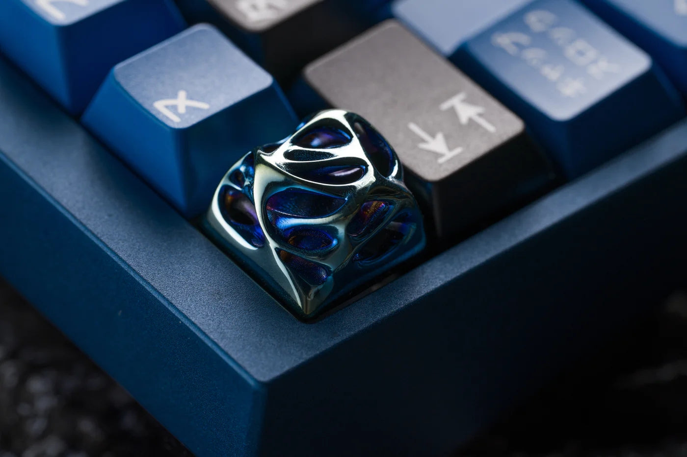 Ellipsis "Avant Silver Grind" Artisan keycap