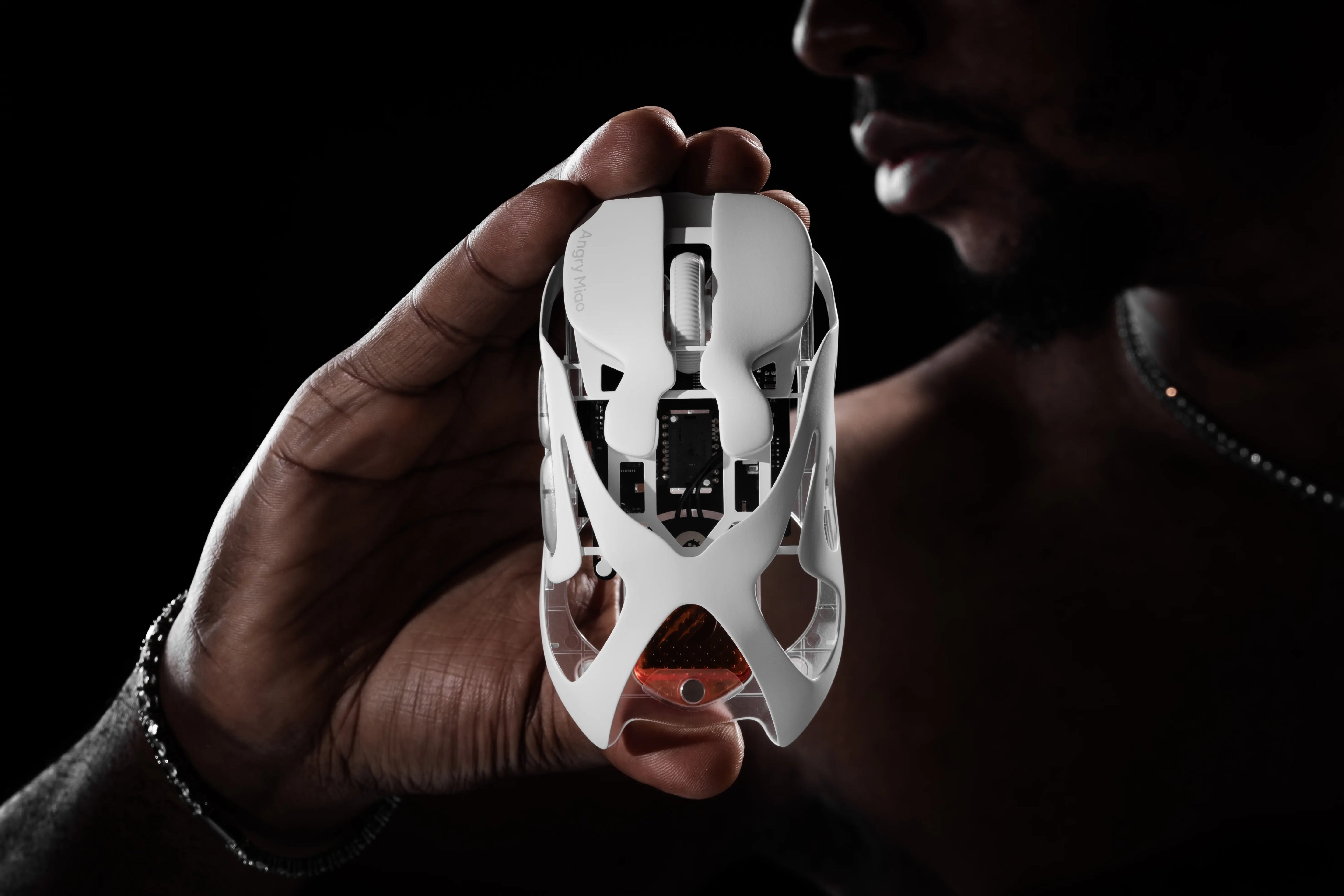 AM INFINITY MOUSE - Cloud White