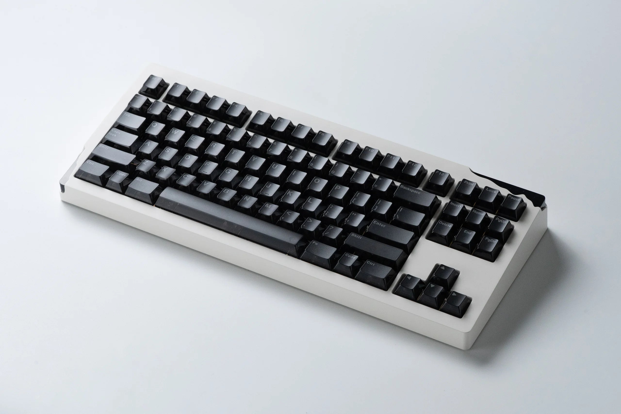 Relic80 frost keycaps full keyboard white