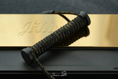 Winshop cable gold plate desk hero