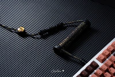 Winshop cable textured desk setup